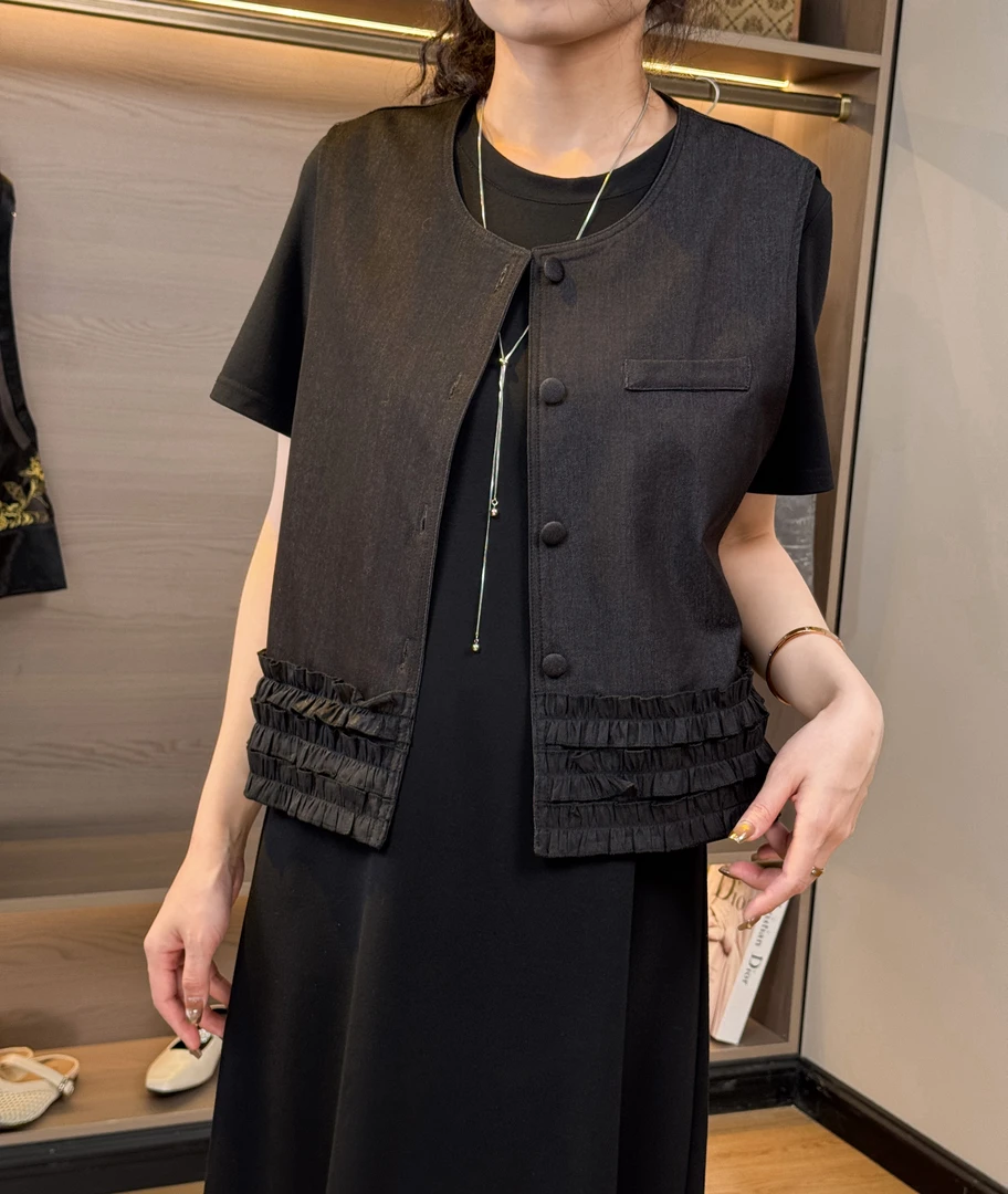 高级气质短袖上衣马甲韩货设计木耳边拼接百搭马夹优雅时尚