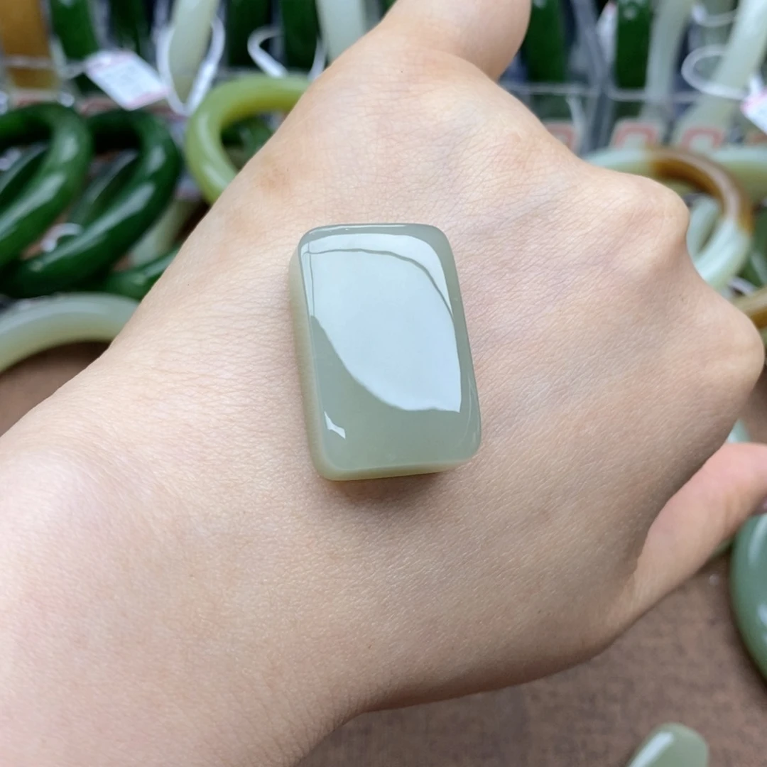 和田玉未镶嵌吊坠(不含链)心***?