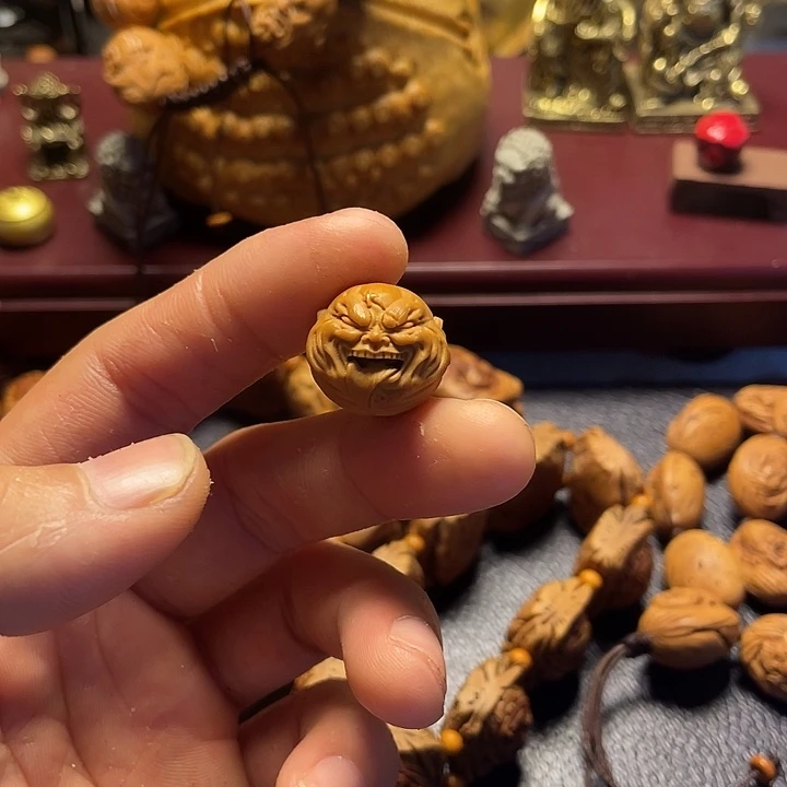 ヾ***～猴头核桃雕刻恶僧单籽