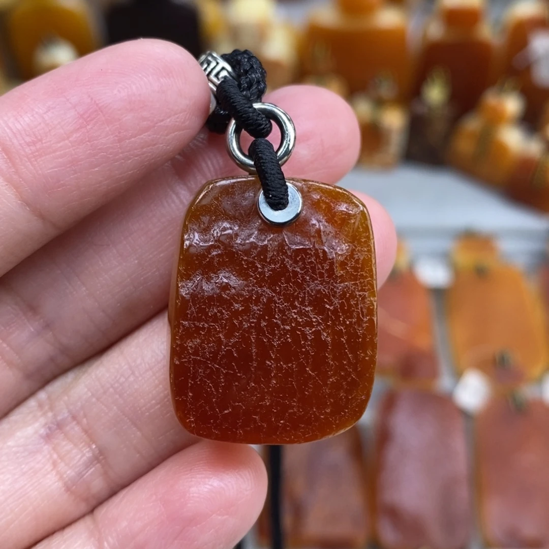 蜜蜡未镶嵌珠宝奇石