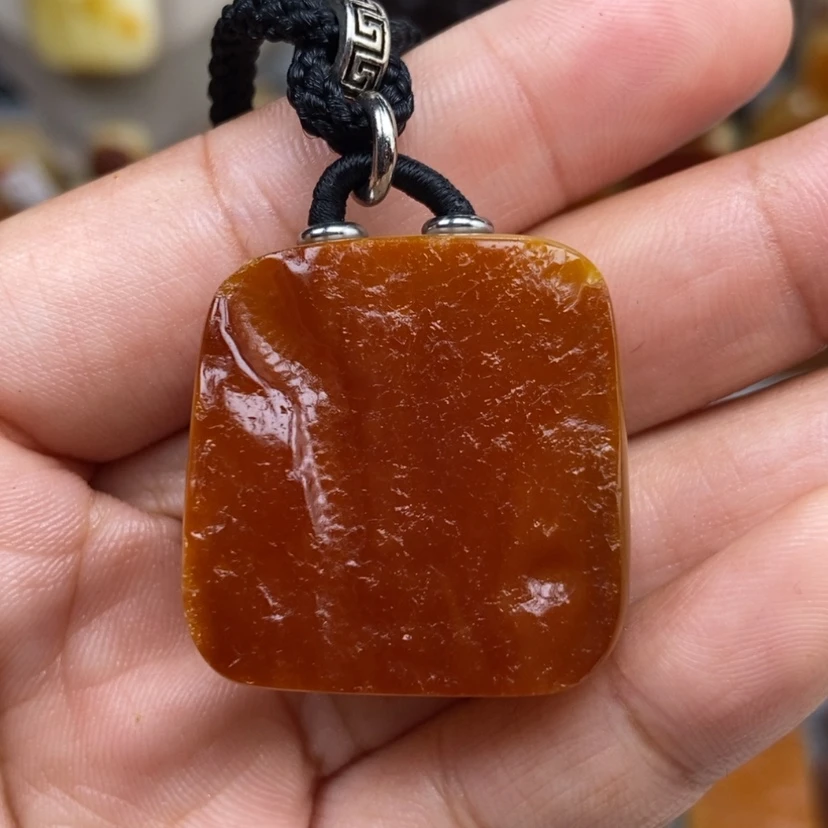 【闪购商品】琥珀颈饰未镶嵌