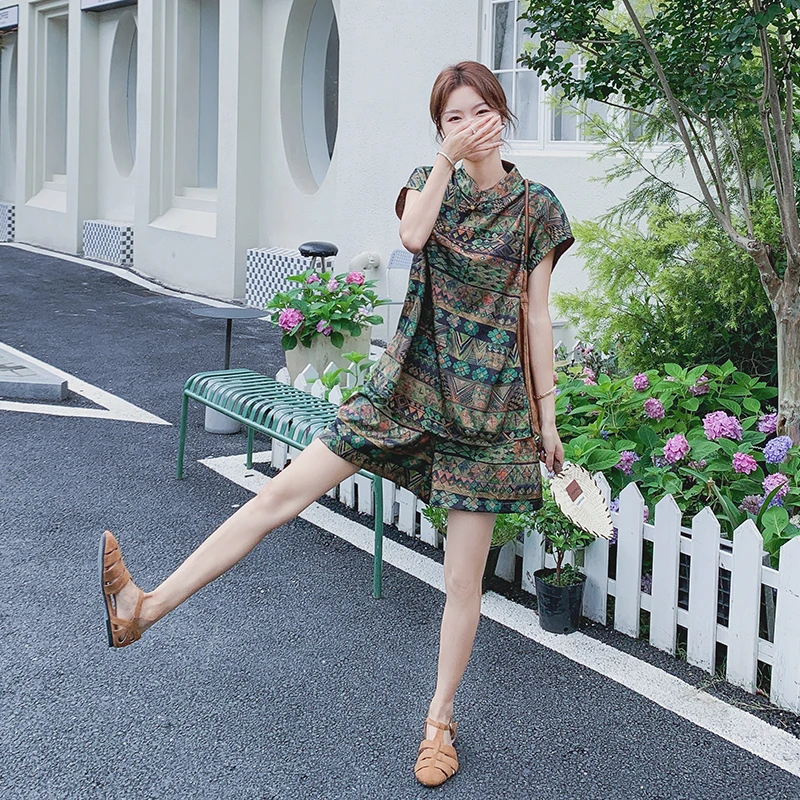 绿色碎花新中式风衬衫短裤套装女夏2025新款大方得体两件套