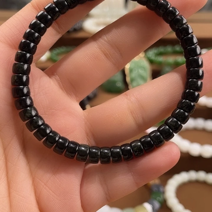 和田玉未镶嵌手串