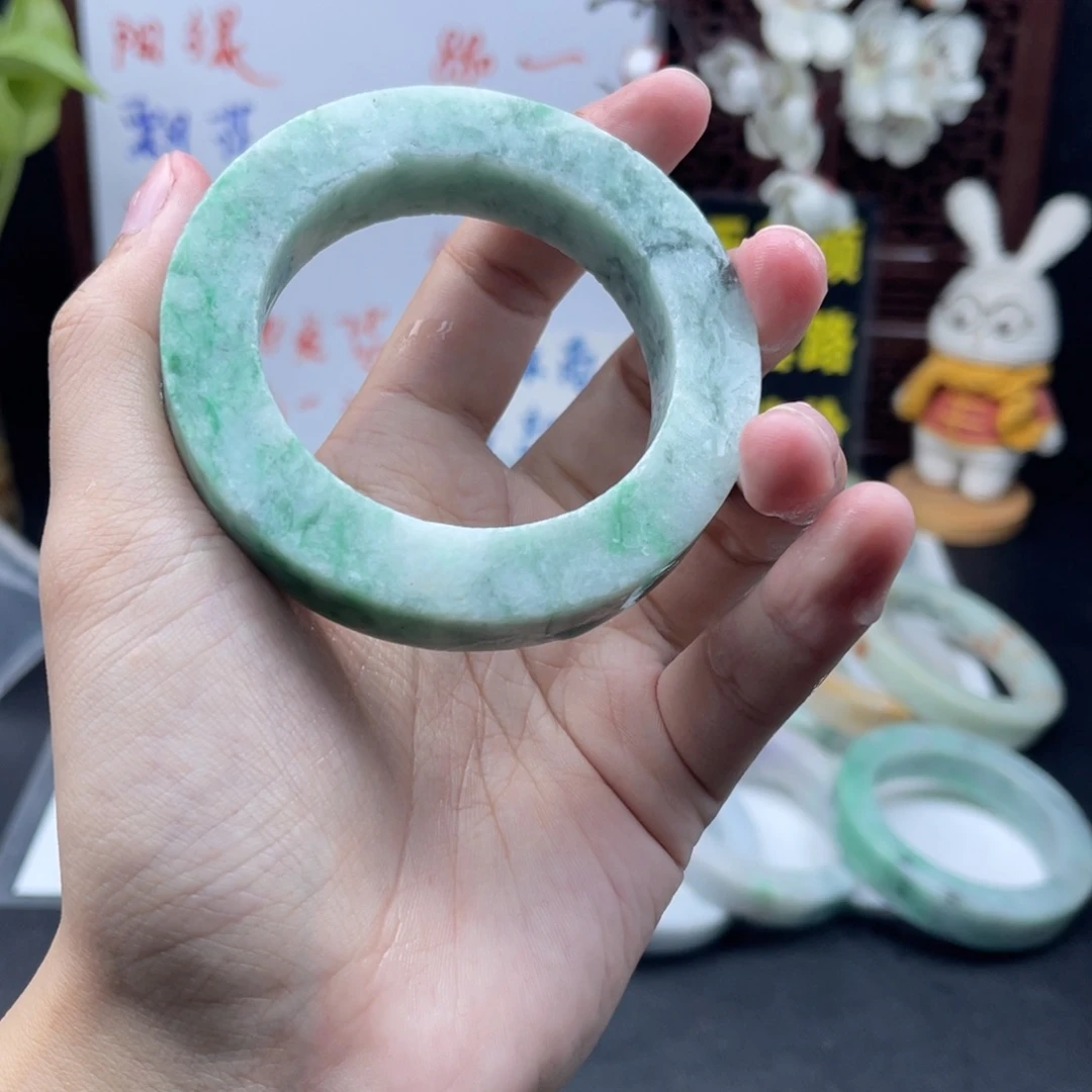 未镶嵌正圈翡翠手镯定制翡翠