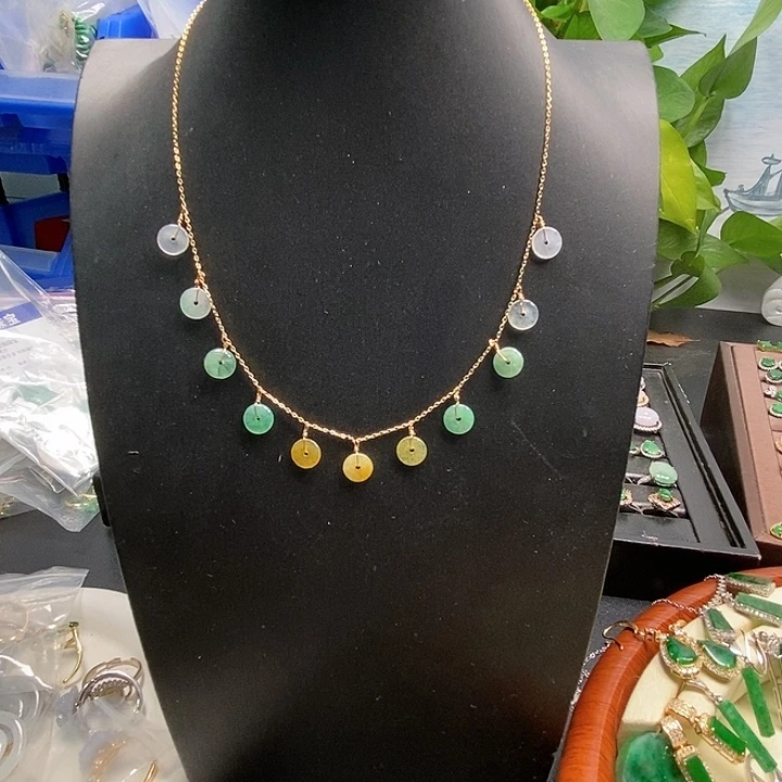 翡翠银S925镶嵌颈饰一***?三彩平安扣项链