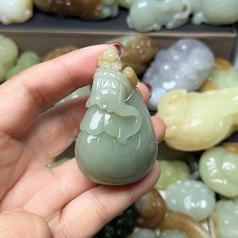 颈饰未镶嵌和田玉添