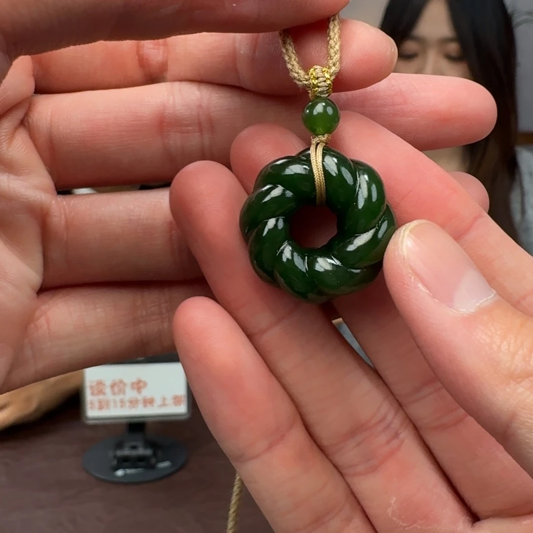 和田玉未镶嵌颈饰927淼淼卡24左右