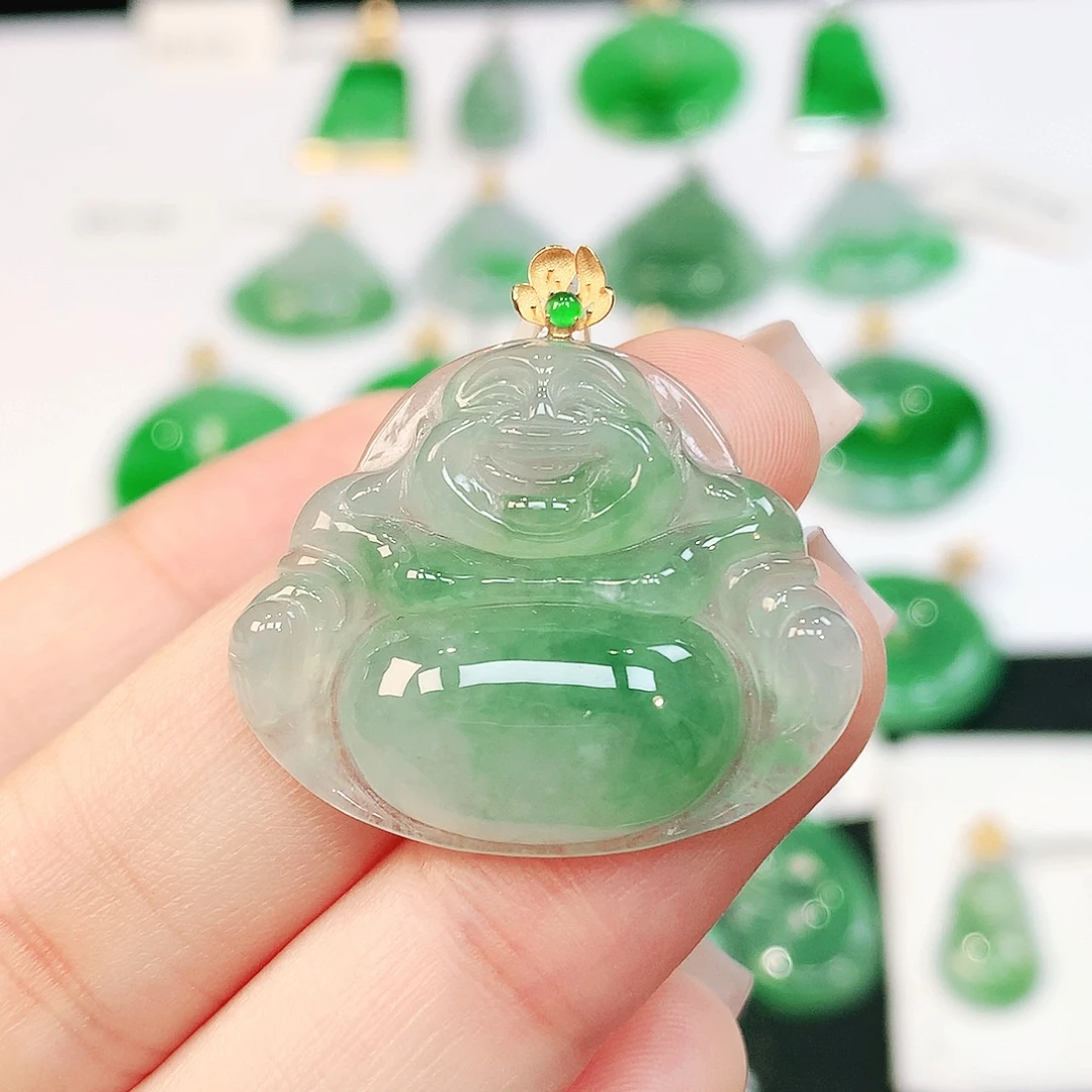 翡翠18K金镶嵌颈饰