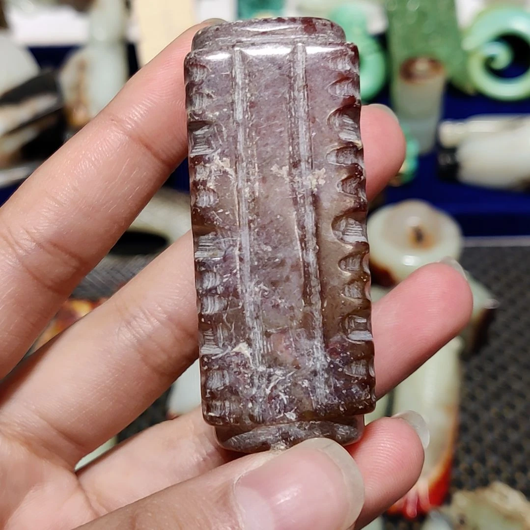 透闪石质玉未镶嵌颈饰