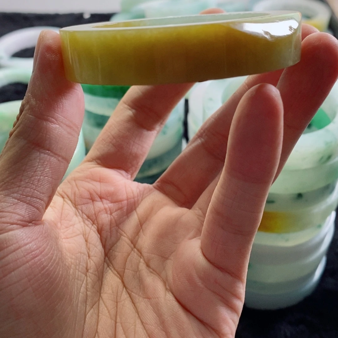我***啊未镶嵌A货定制翡翠