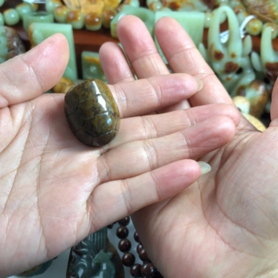 未镶嵌岫岩河磨玉（透闪石质玉）手机链