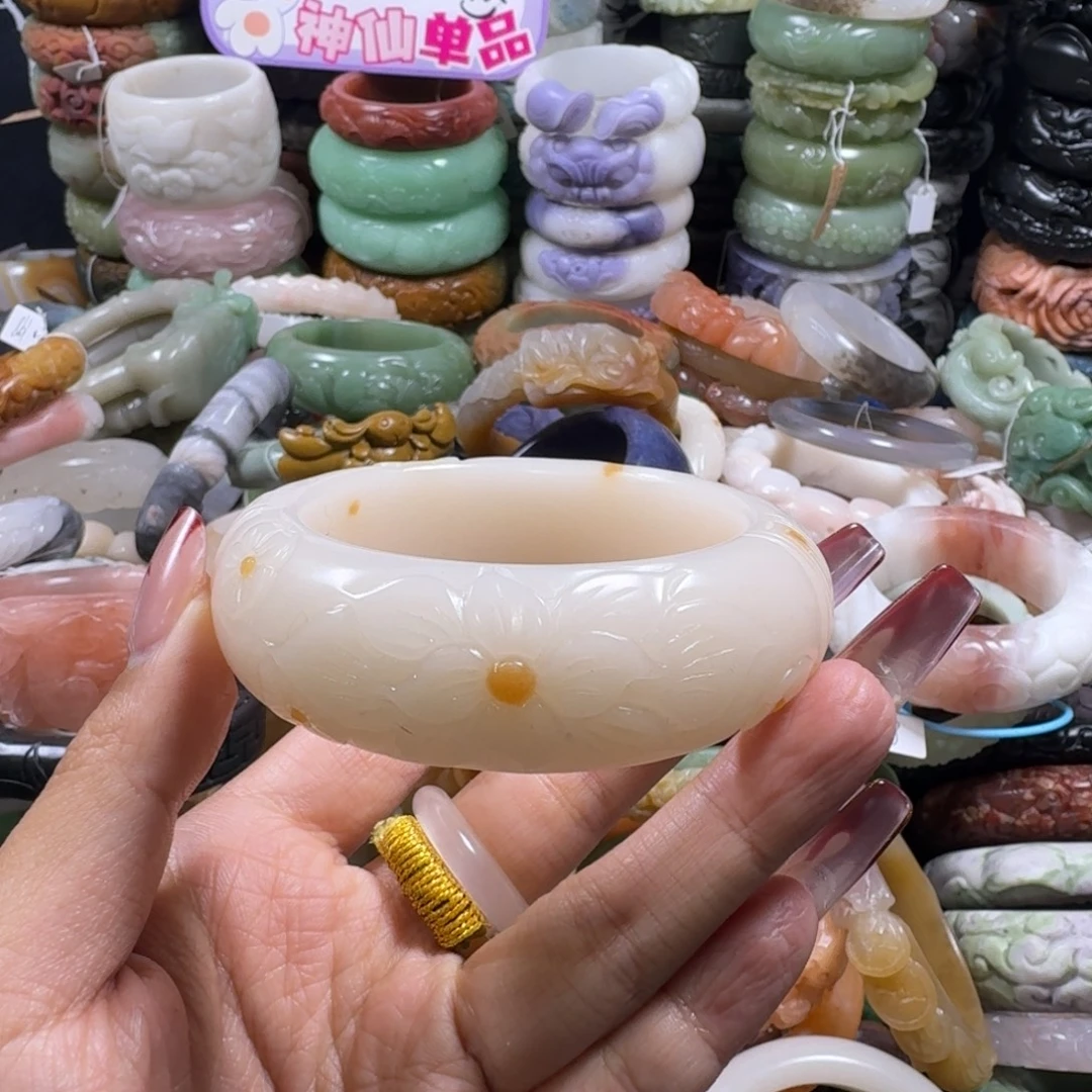 羽毛非金属46，57。