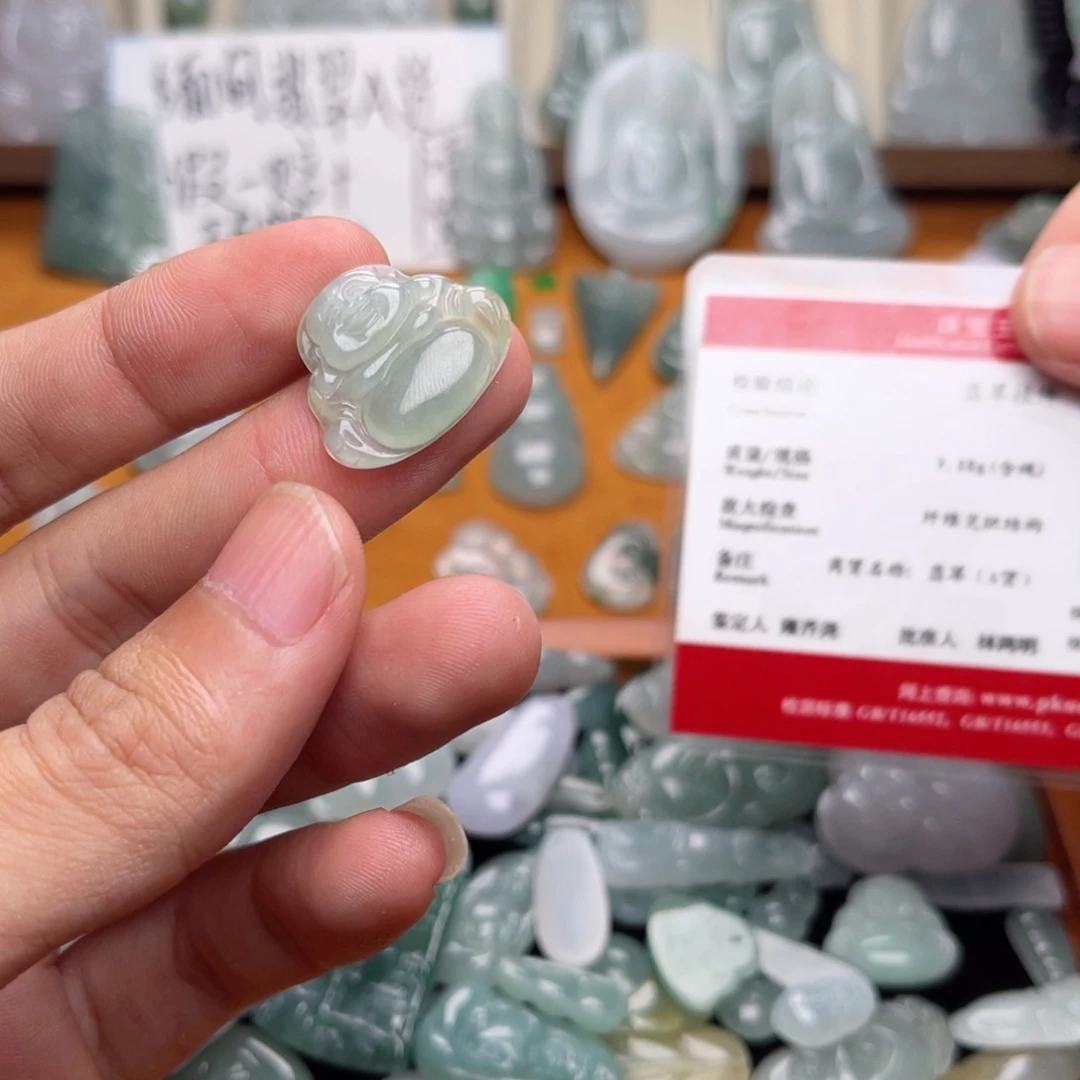 颈饰未镶嵌翡翠钟****姐佛公