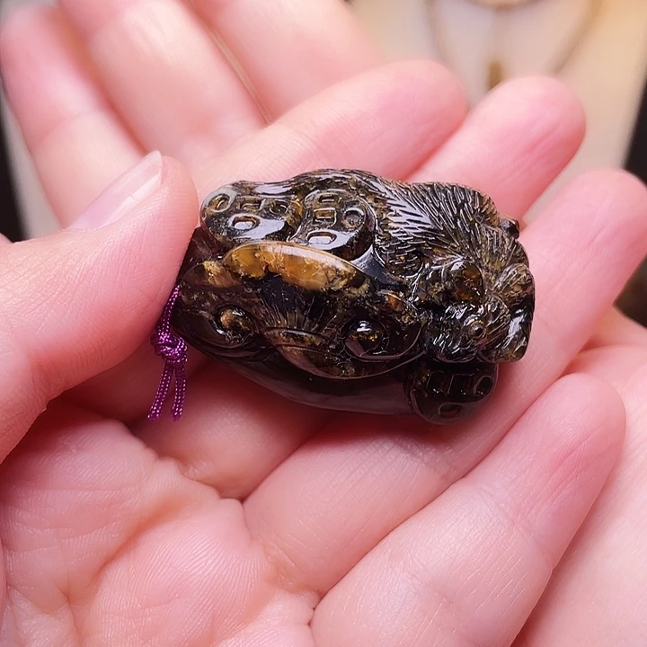 琥珀未镶嵌裸石抚顺琥珀-203