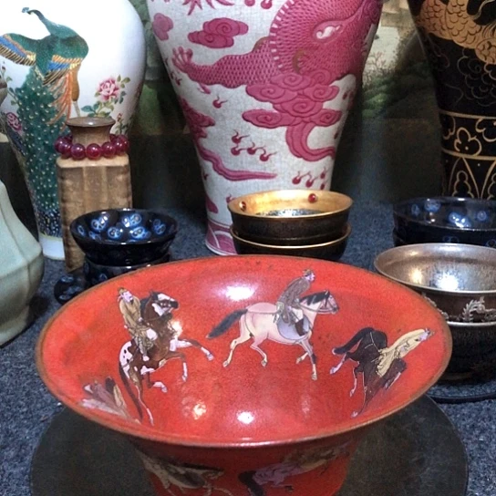 瓷片瓷器一件，品相完好