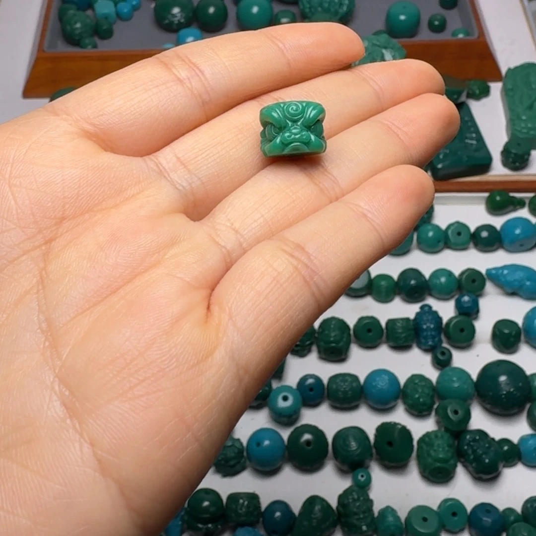 琉璃颈饰科技松配饰