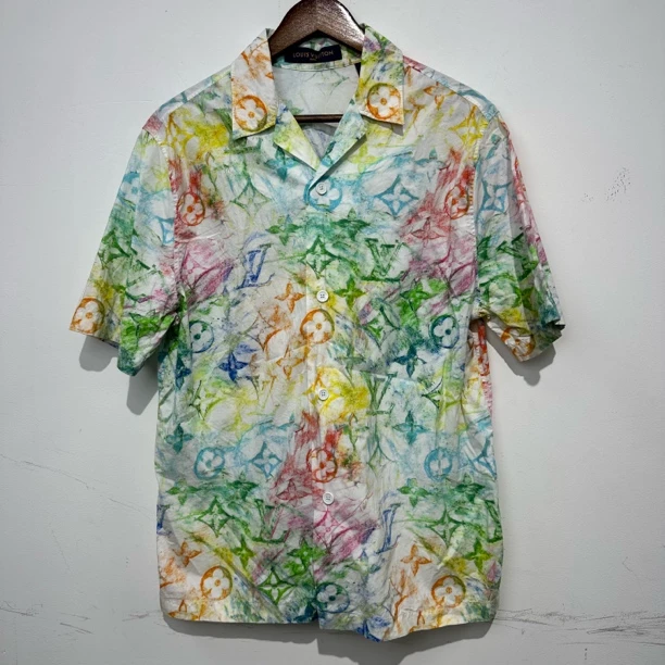 99新 LouisVuitton/路易威登 99新Lv满印蜡笔短袖衬衫尺码：S