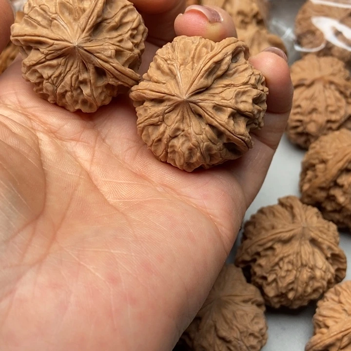 文玩核桃把件三棱