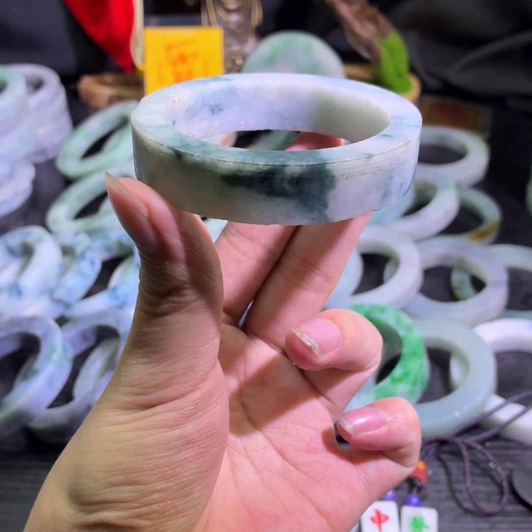 定制翡翠未镶嵌天然翡翠A货毛胚手镯定制