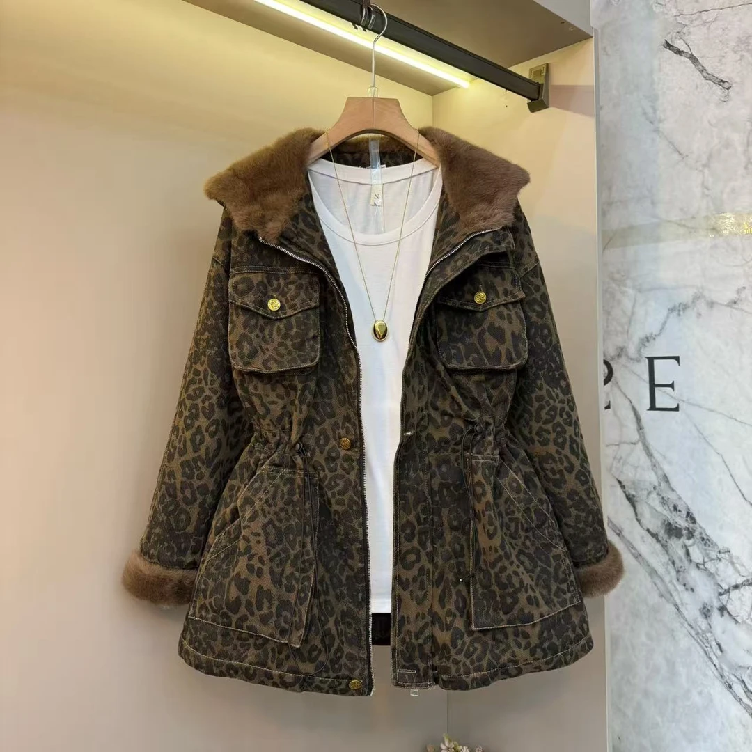 2025秋冬胖mm高级时尚豹纹欧货收腰工装夹棉牛仔保暖气质外套8290