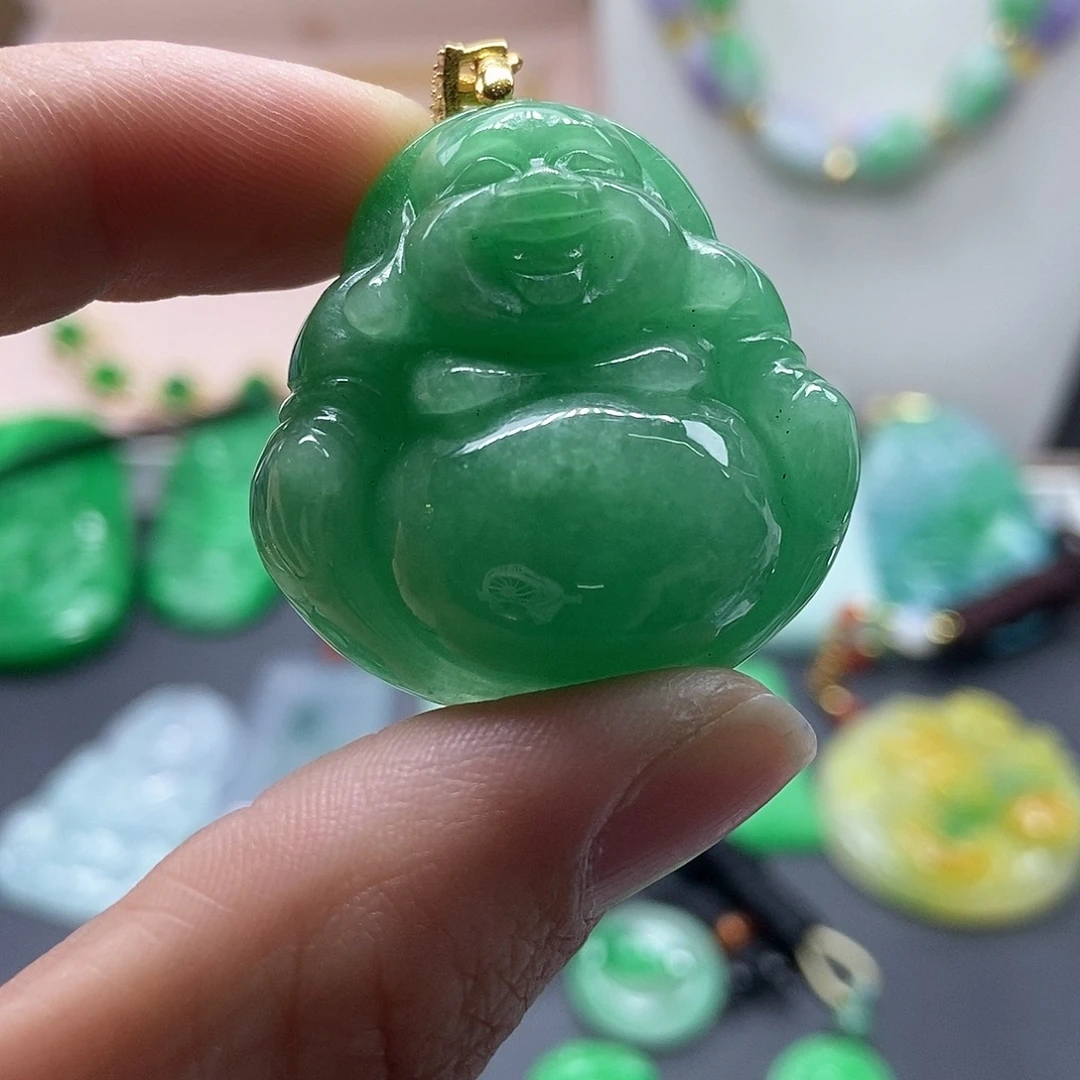 翡翠吊坠(赠链)未镶嵌