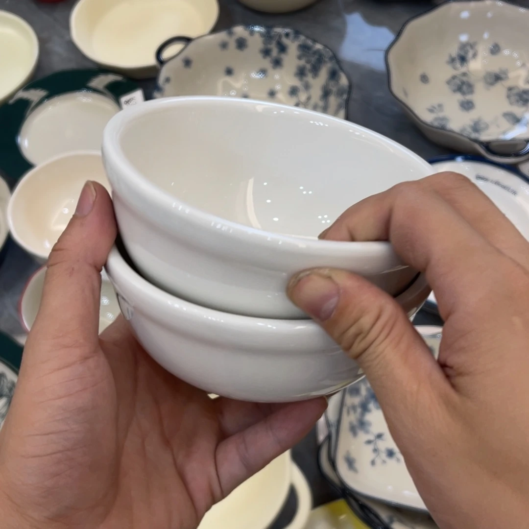 陶瓷微瑕餐具介意勿拍，满18飞！