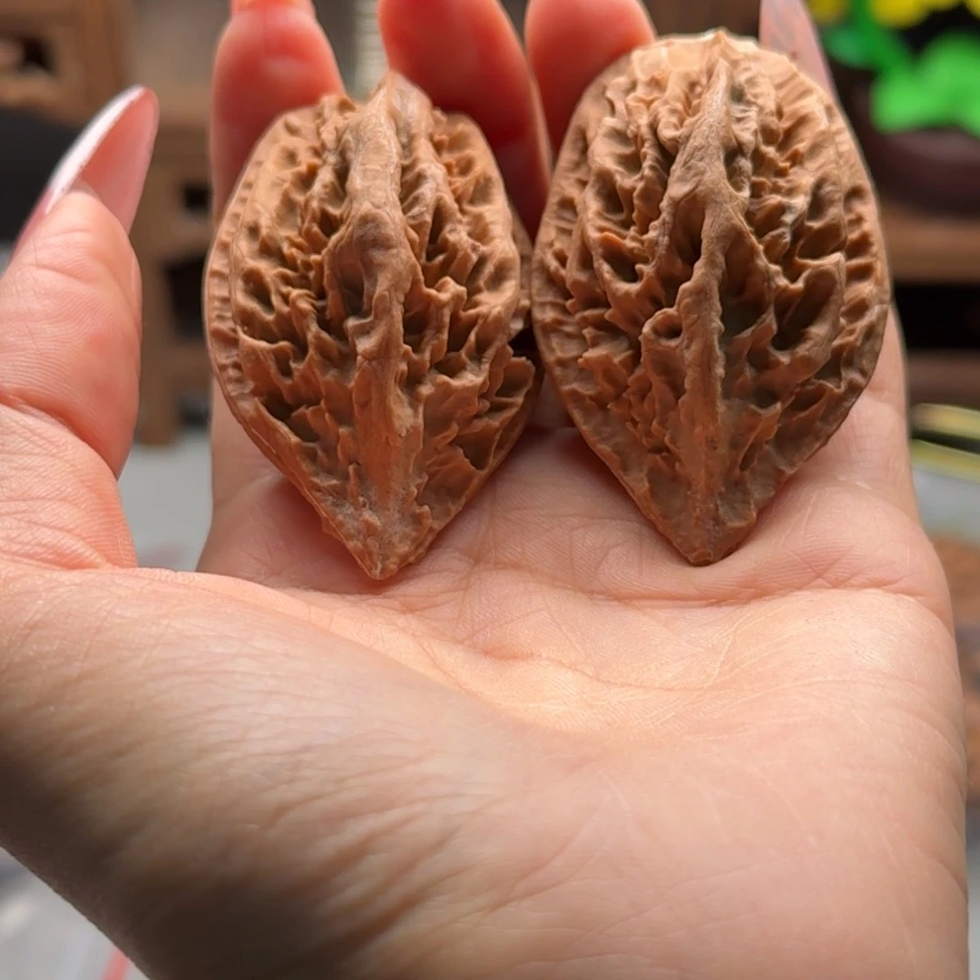 文玩核桃把件关东木子楸百核168花皮