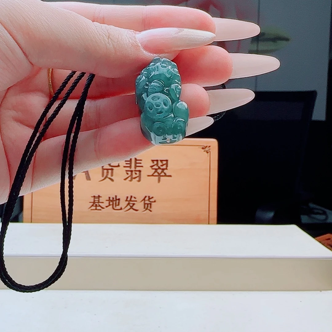颈饰未镶嵌翡翠1111