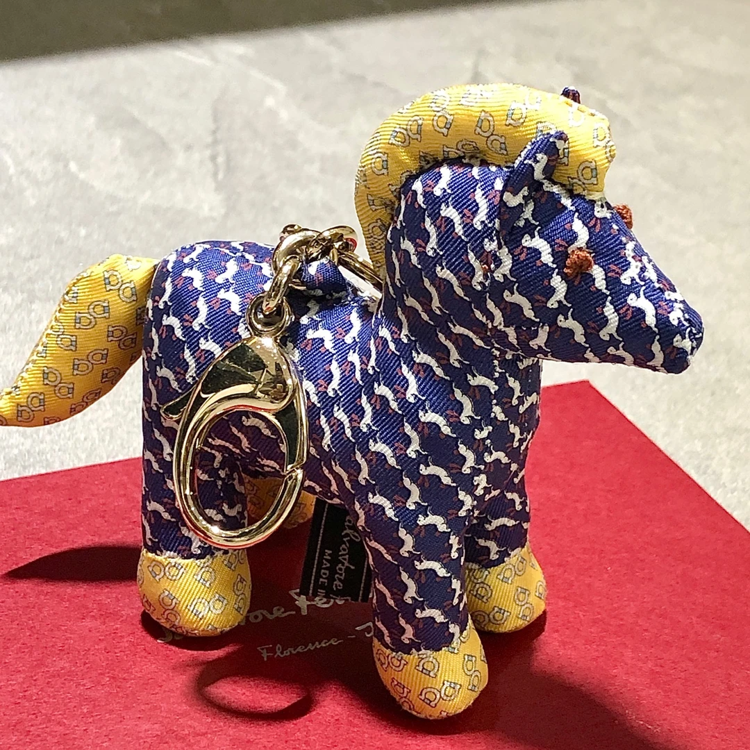 99新 FERRAGAMO/菲拉格慕 小马挂件成色看直播 GSH2122