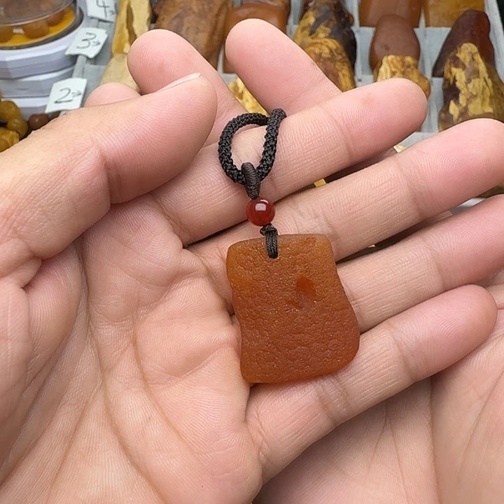 琥珀未镶嵌裸石天然蜜蜡吊坠