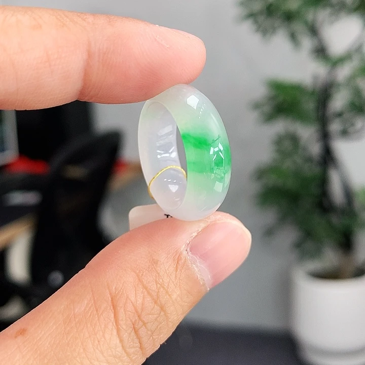 翡翠未镶嵌戒指11号