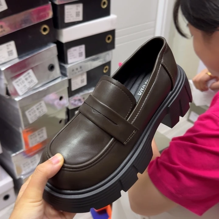 40码棕色小皮鞋好穿