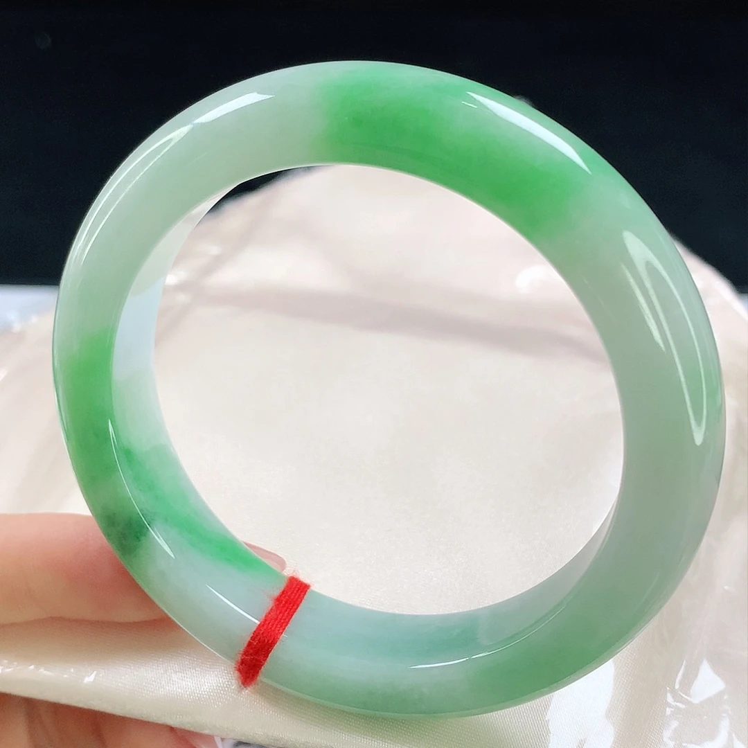 未镶嵌手镯翡翠692