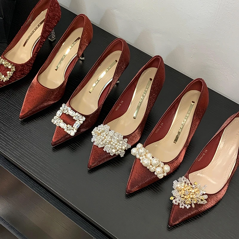 高跟鞋气质名媛尖头水钻伴娘秀禾婚纱细跟单鞋婚鞋时尚