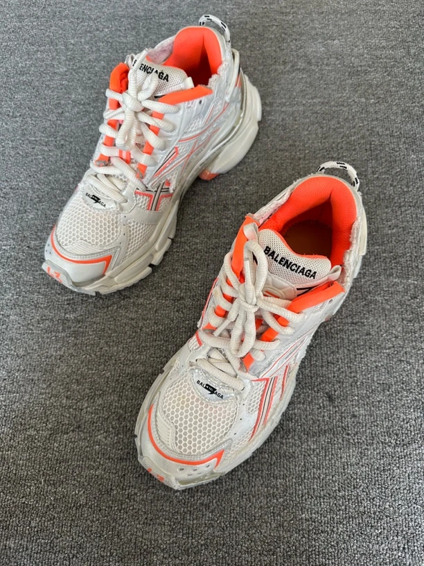 99新 Balenciaga/巴黎世家 43码原盒 男士runner老爹鞋 白橙