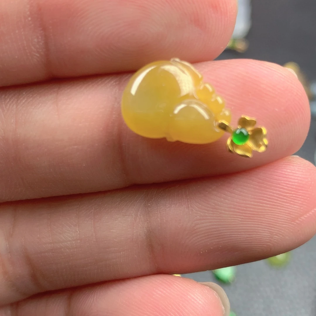 【闪购商品】颈饰18K金镶嵌翡翠翡翠