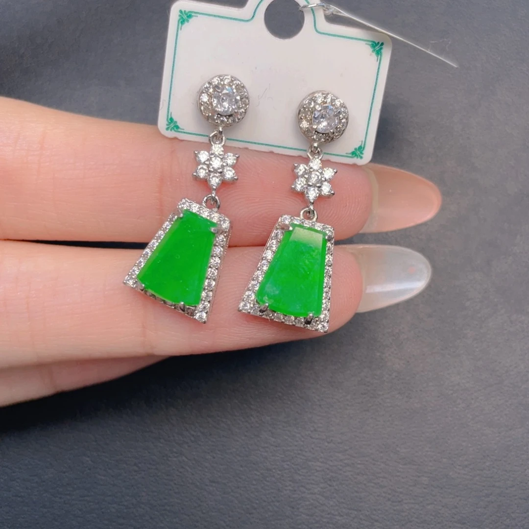 【闪购商品】吊坠(不含链)银S925镶嵌翡翠