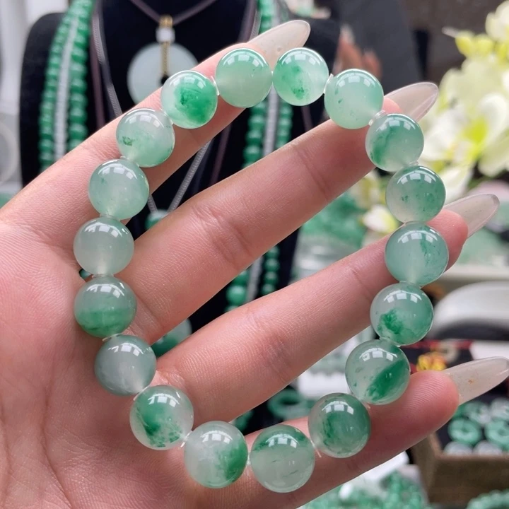 未镶嵌手串石英质玉（非洲翠）