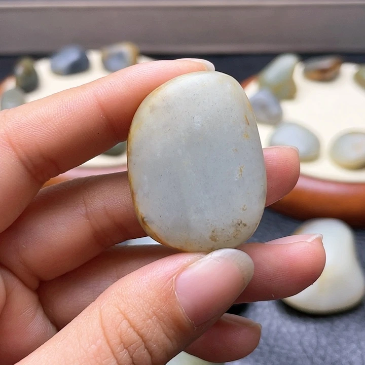 和田玉颈饰未镶嵌8