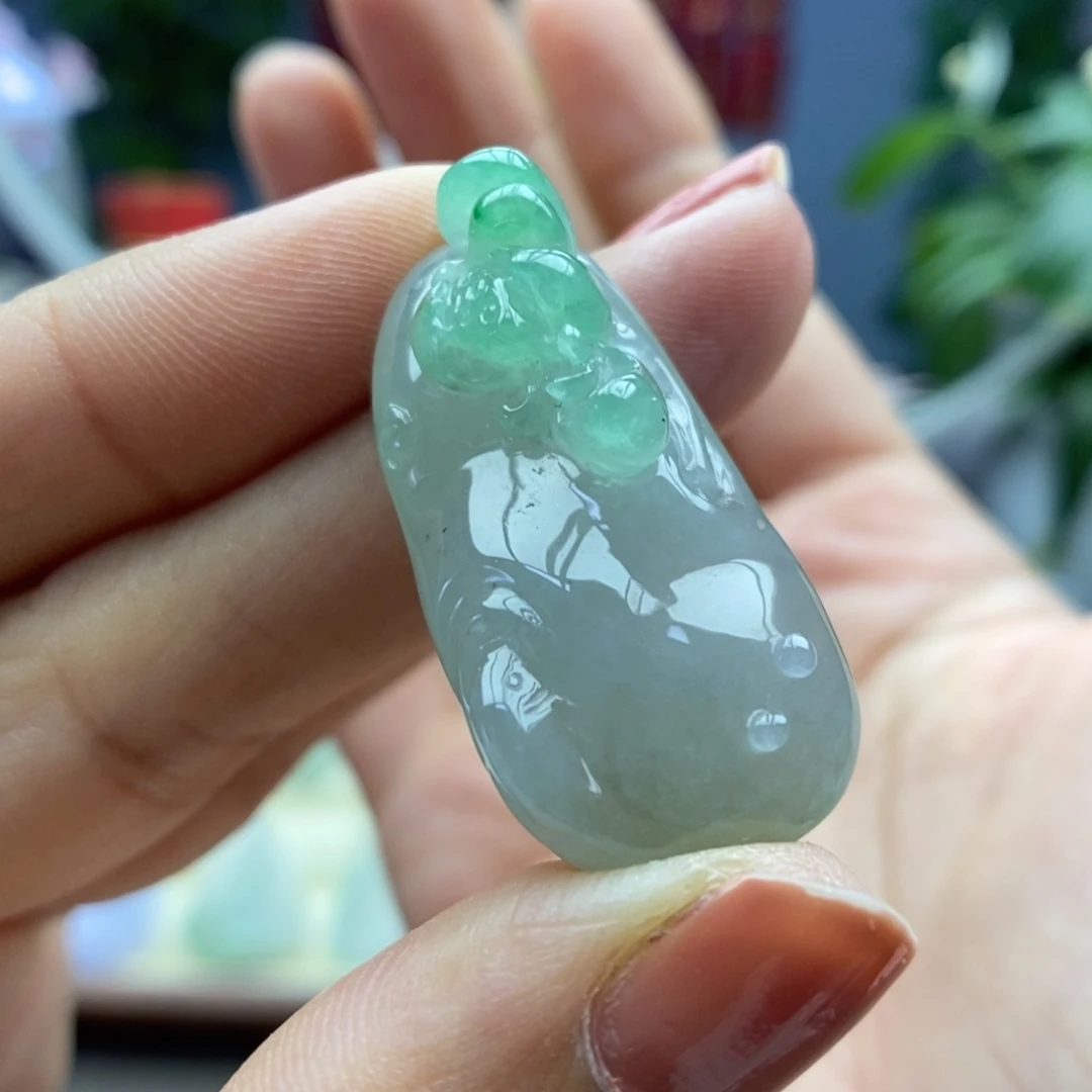 翡翠未镶嵌颈饰吊坠