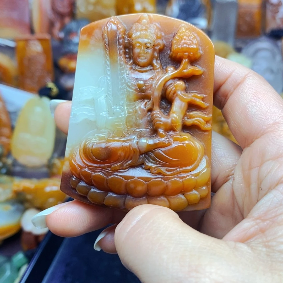 石英质玉未镶嵌颈饰