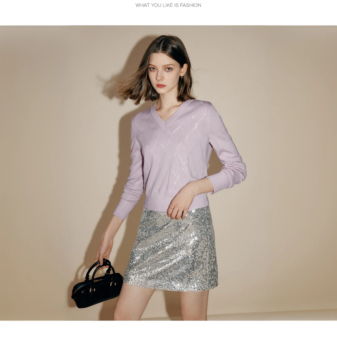 【法曼萱官方】亮片V领羊毛针织衫女高级感2025新款重工菱格上衣