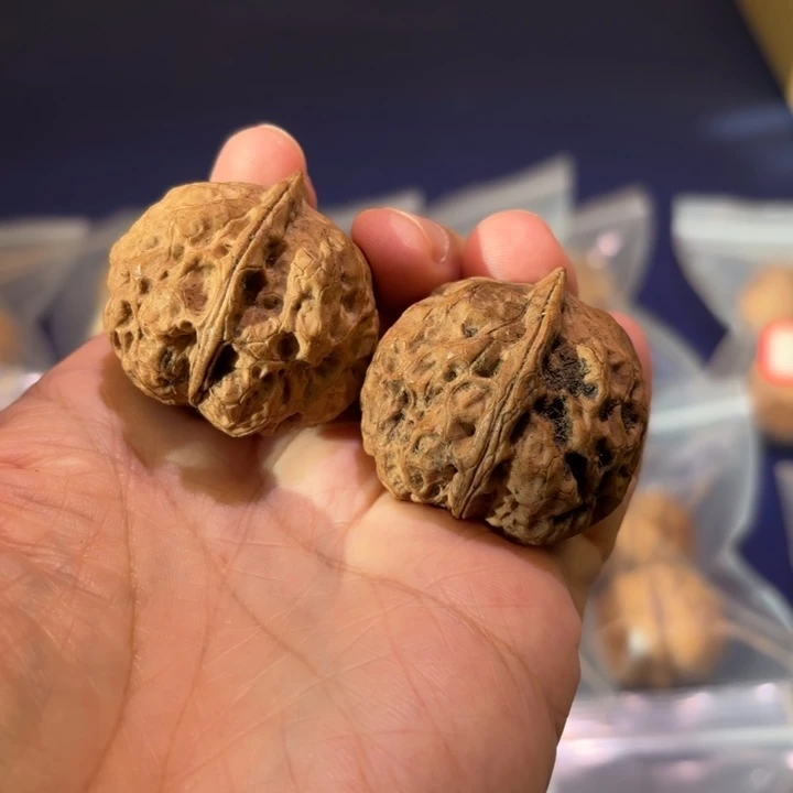 文玩核桃吊坠三角蛙