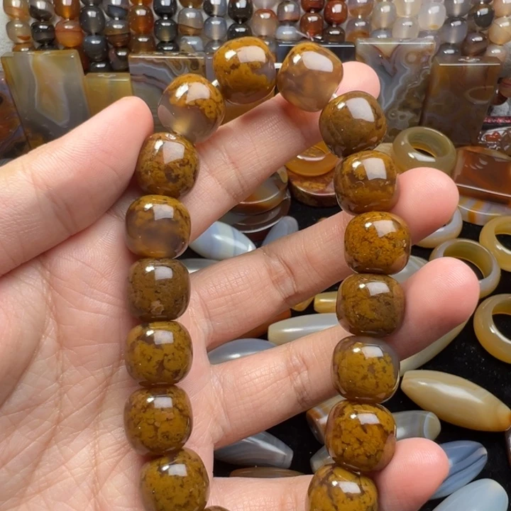 玛瑙/玉髓颈饰未镶嵌