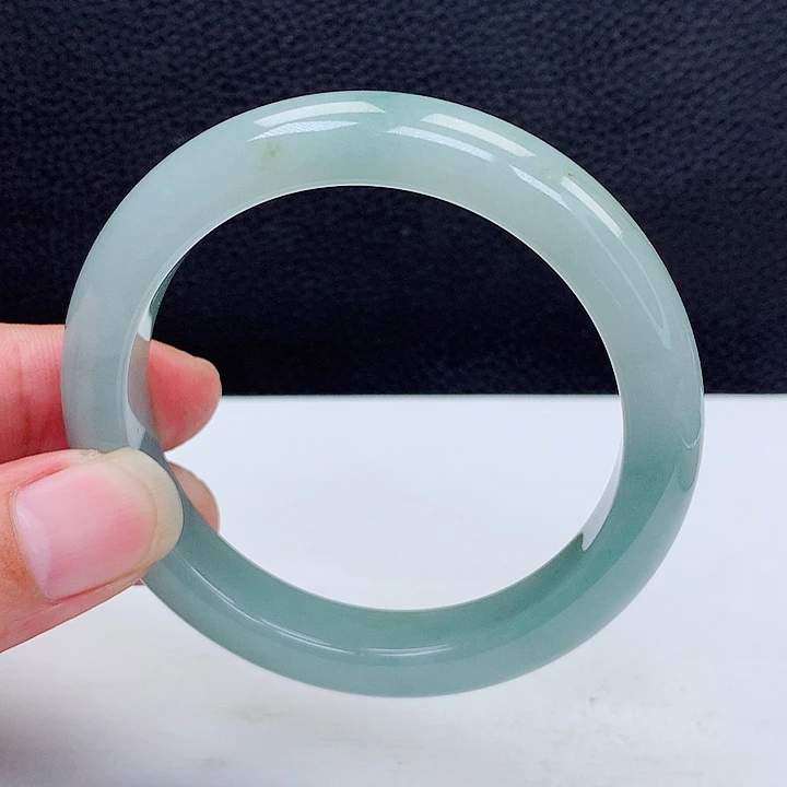 翡翠手镯未镶嵌57.2
