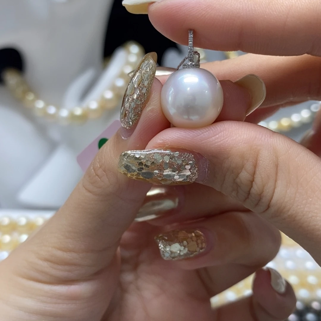 海水珍珠颈饰18K金镶嵌