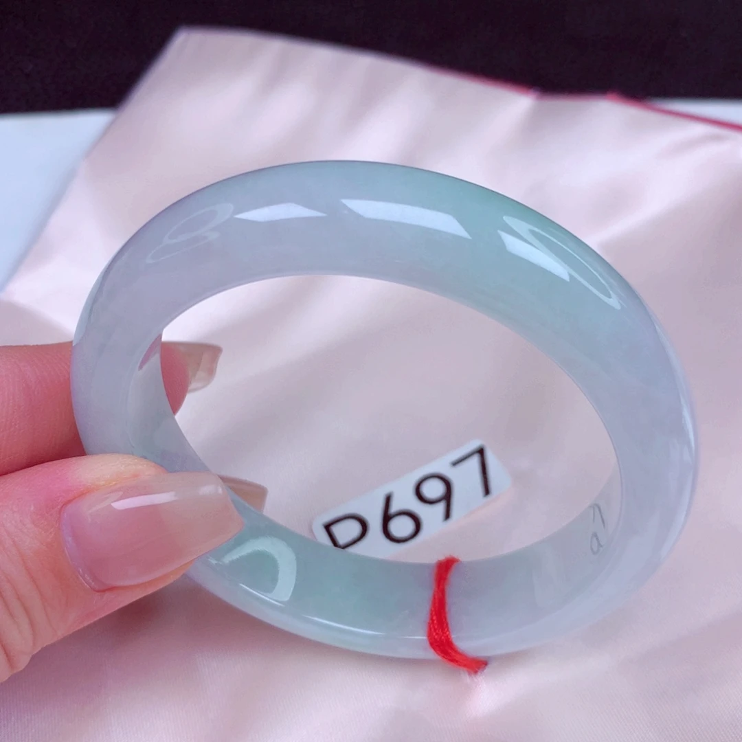 翡翠未镶嵌手镯手镯