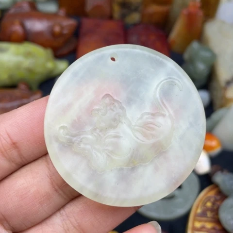 蛇纹石玉未镶嵌颈饰69