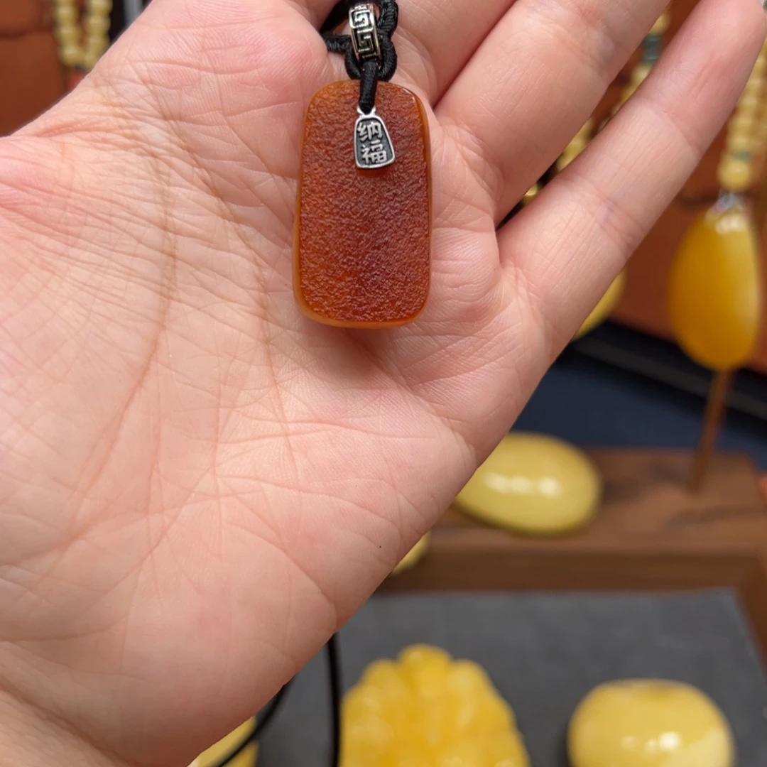 蜜蜡未镶嵌吊坠(不含链)