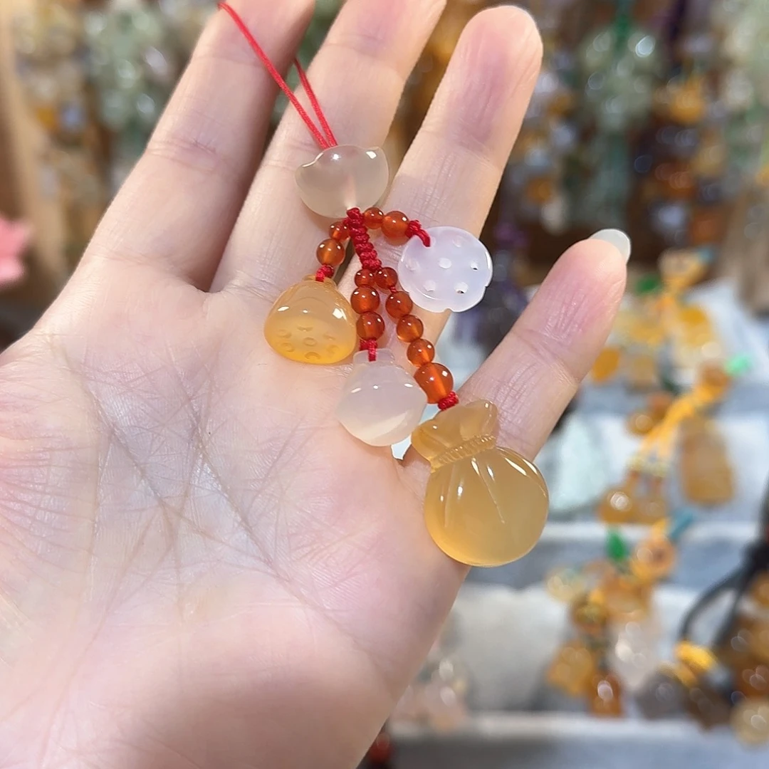 玛瑙/玉髓小挂件未镶嵌